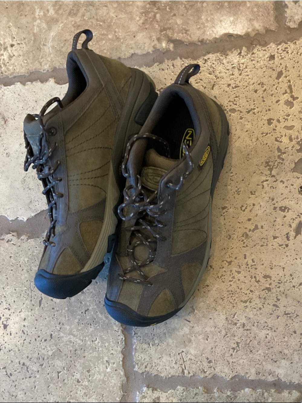 Mens Keen Leather trek hiking shoe